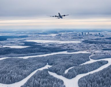 wie lange fliegt man nach helsinki